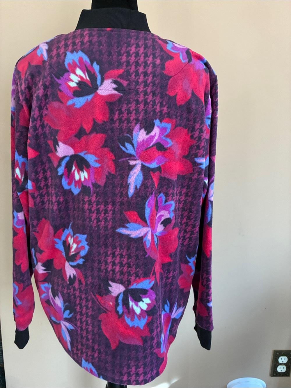 Jacket - Picture 4 of 6